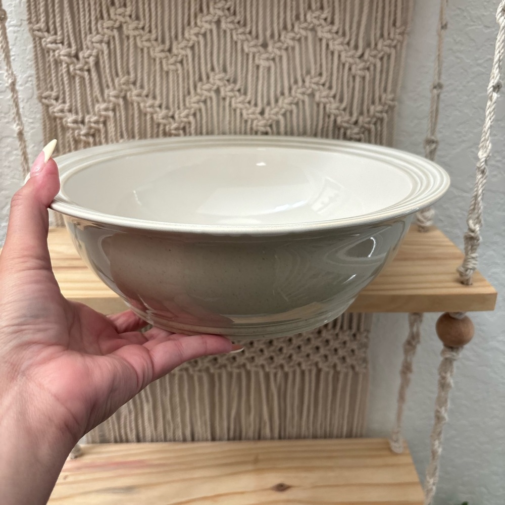 Pfaltzgraff Cream Ceramic Serving Bowl with Ribbed Rim